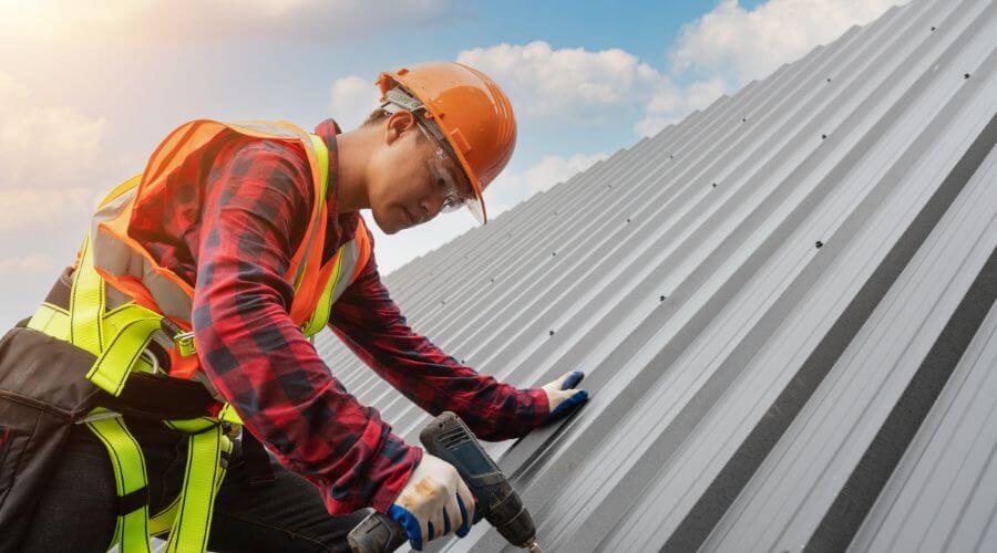 Professional Emergency Roof Repairs services in Pleasant Lake, MI
